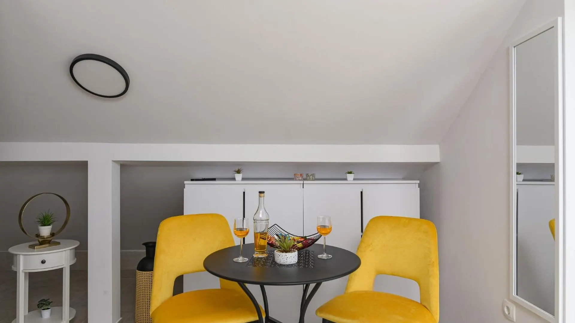 Apartmani Cesarica Trogir 0*,  Chorwacja