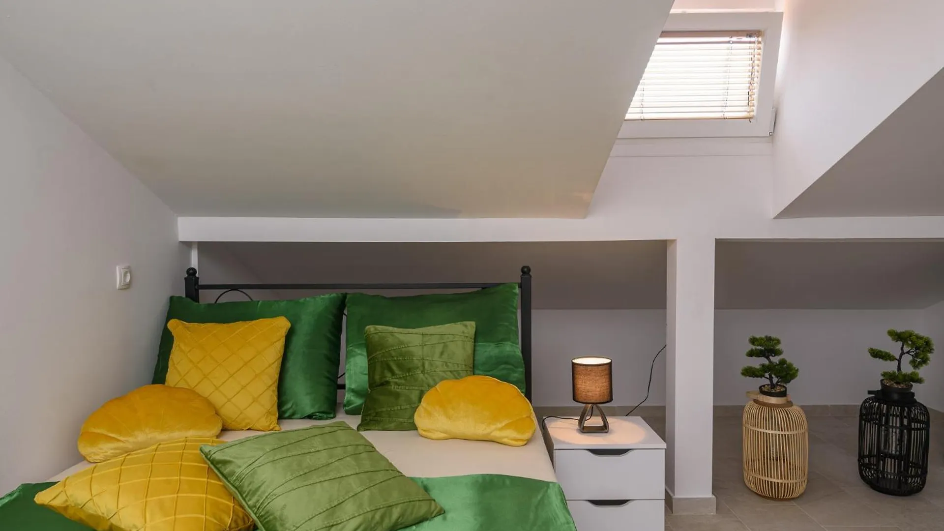 Apartment Apartmani Cesarica Trogir