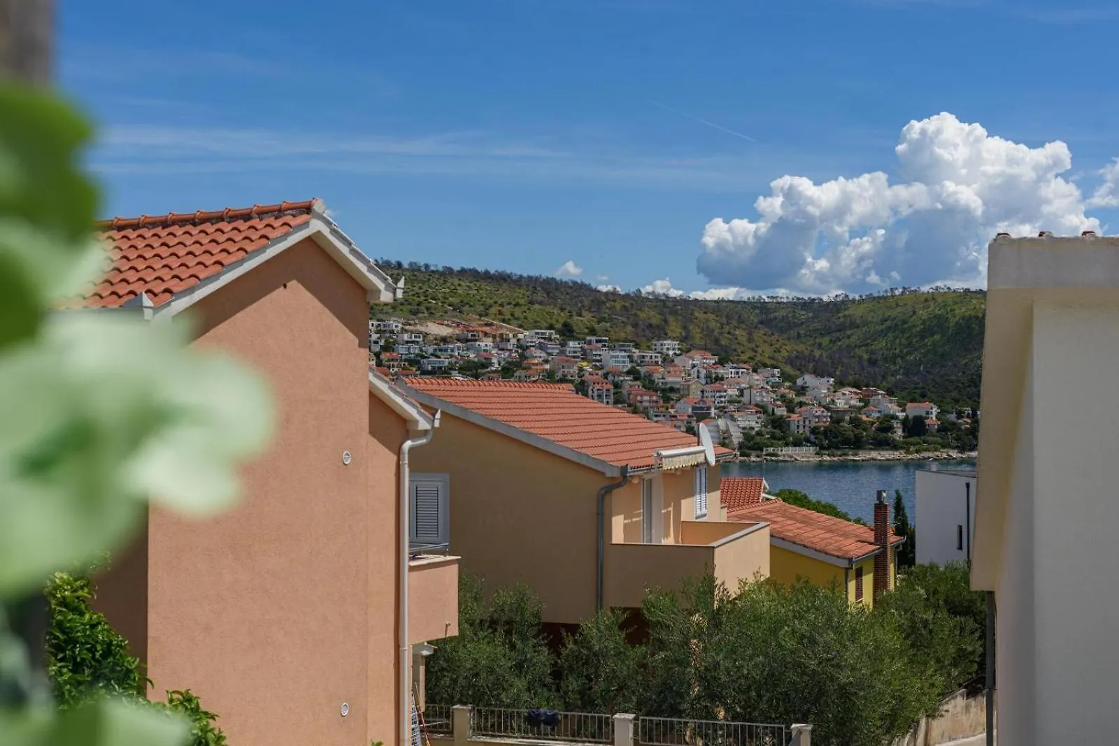 Apartmani Cesarica contacts